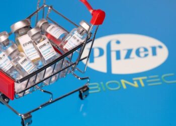 Pression sur l’Agence européenne des médicaments pour qu'elle approuve le vaccin de Pfizer/BioNTech