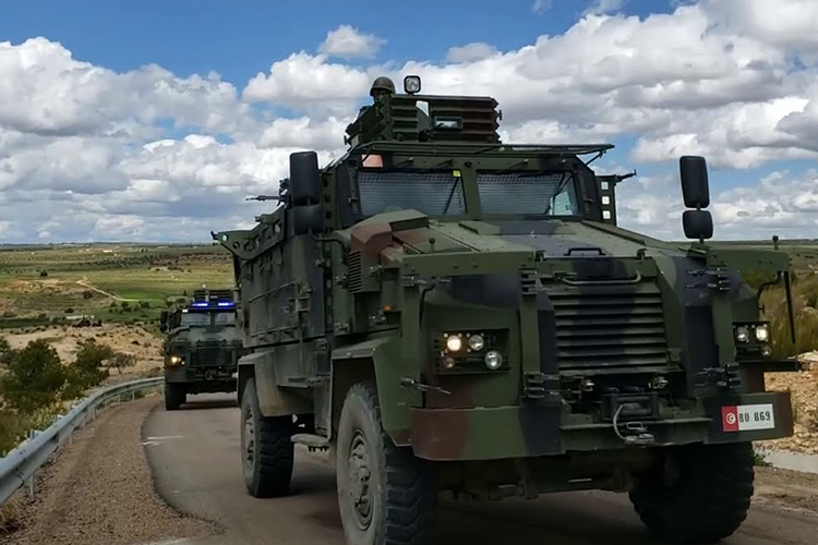 Tunisie : L’armée déployée pour faire face aux violences nocturnes