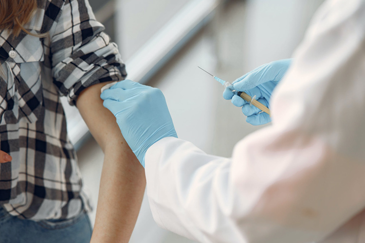 Une application sera lancée pour organiser la vaccination en Tunisie