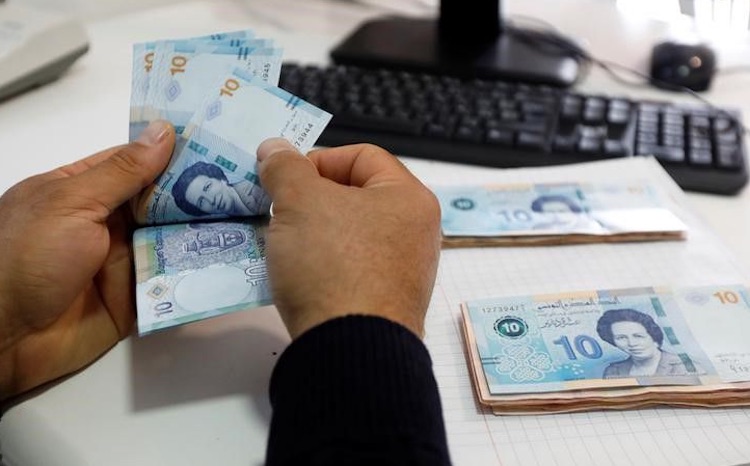 Le dinar tunisien atteint un nouveau record par rapport au dollar